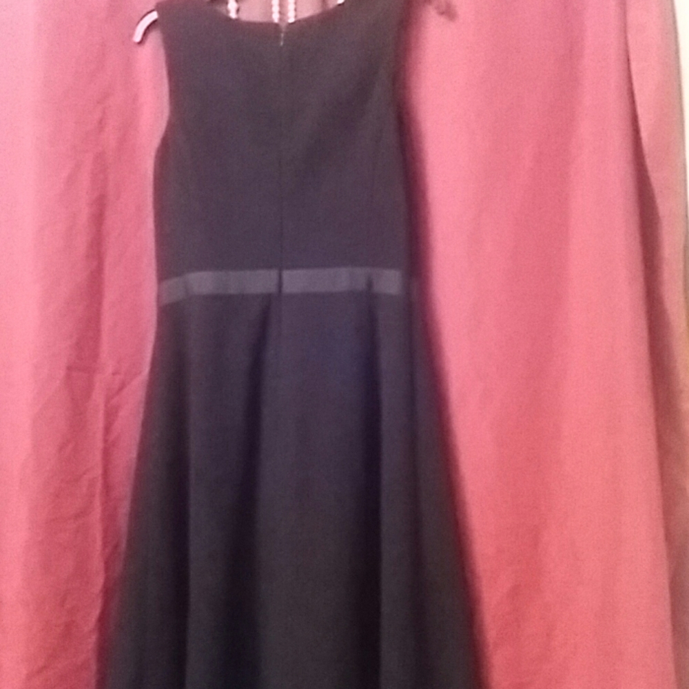 Dress - Picture 2 of 3